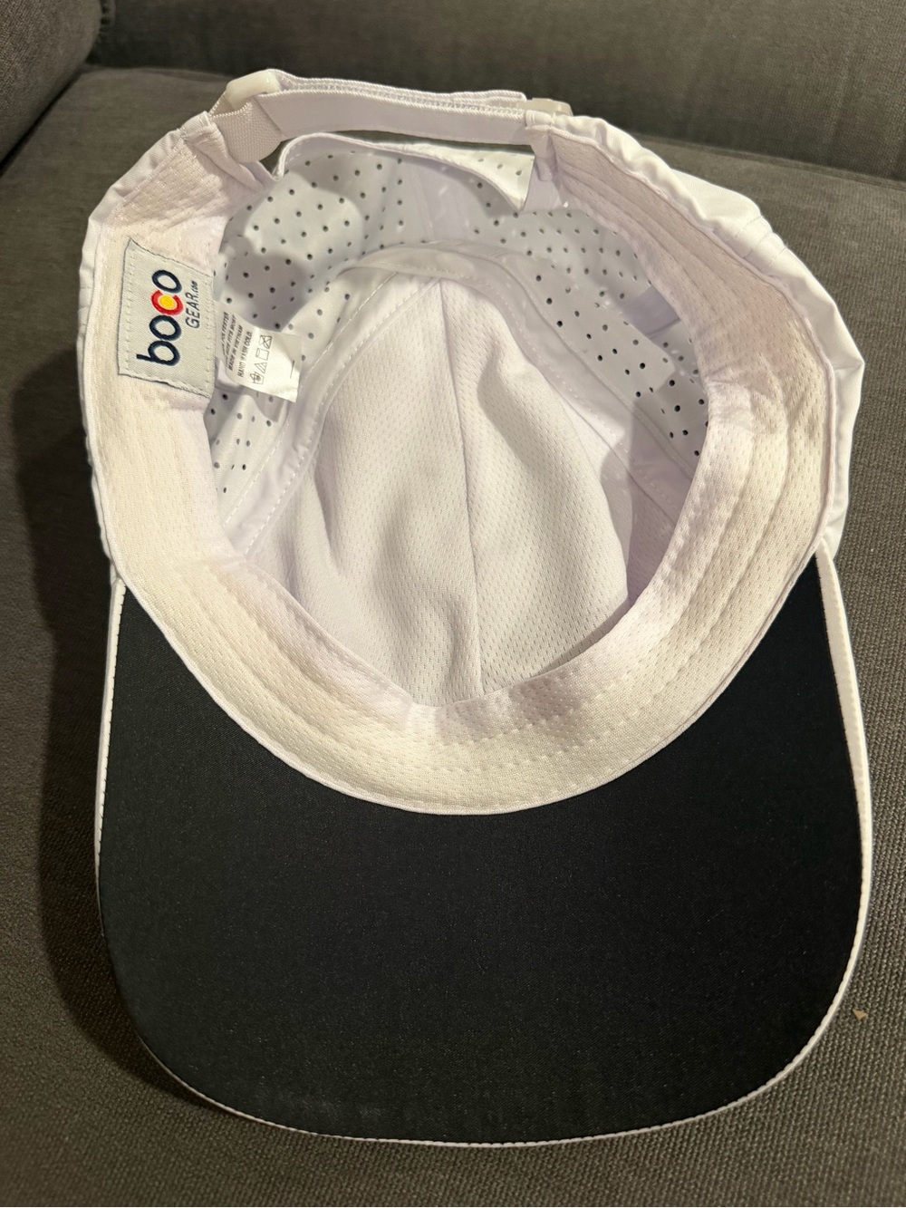 Wahoo White Performance Running Cap - Picture 4 of 5
